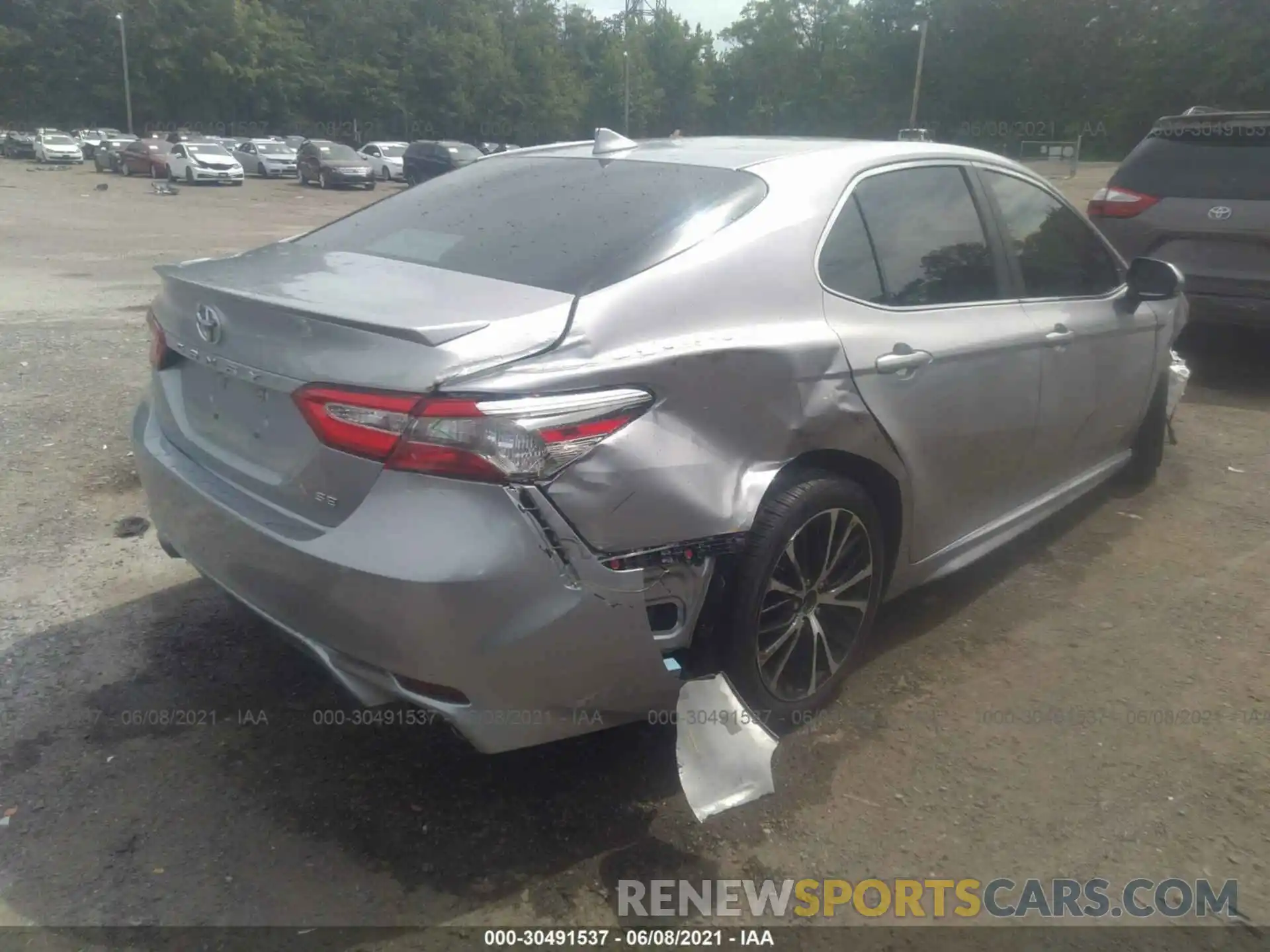 4 Photograph of a damaged car 4T1B11HK9KU776281 TOYOTA CAMRY 2019