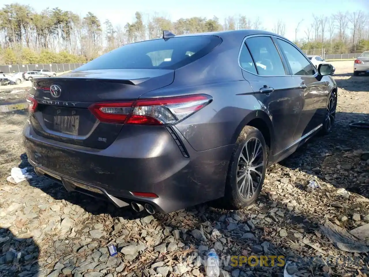 4 Photograph of a damaged car 4T1B11HK9KU776362 TOYOTA CAMRY 2019