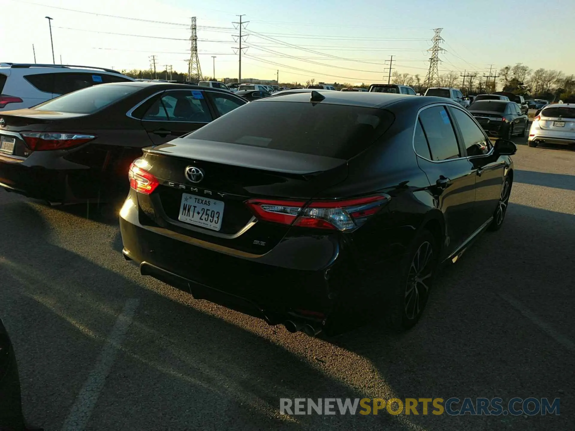 2 Photograph of a damaged car 4T1B11HK9KU777558 TOYOTA CAMRY 2019