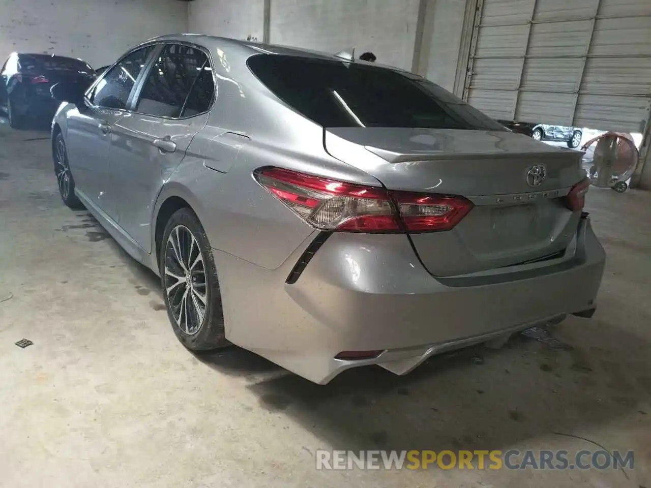 3 Photograph of a damaged car 4T1B11HK9KU780850 TOYOTA CAMRY 2019