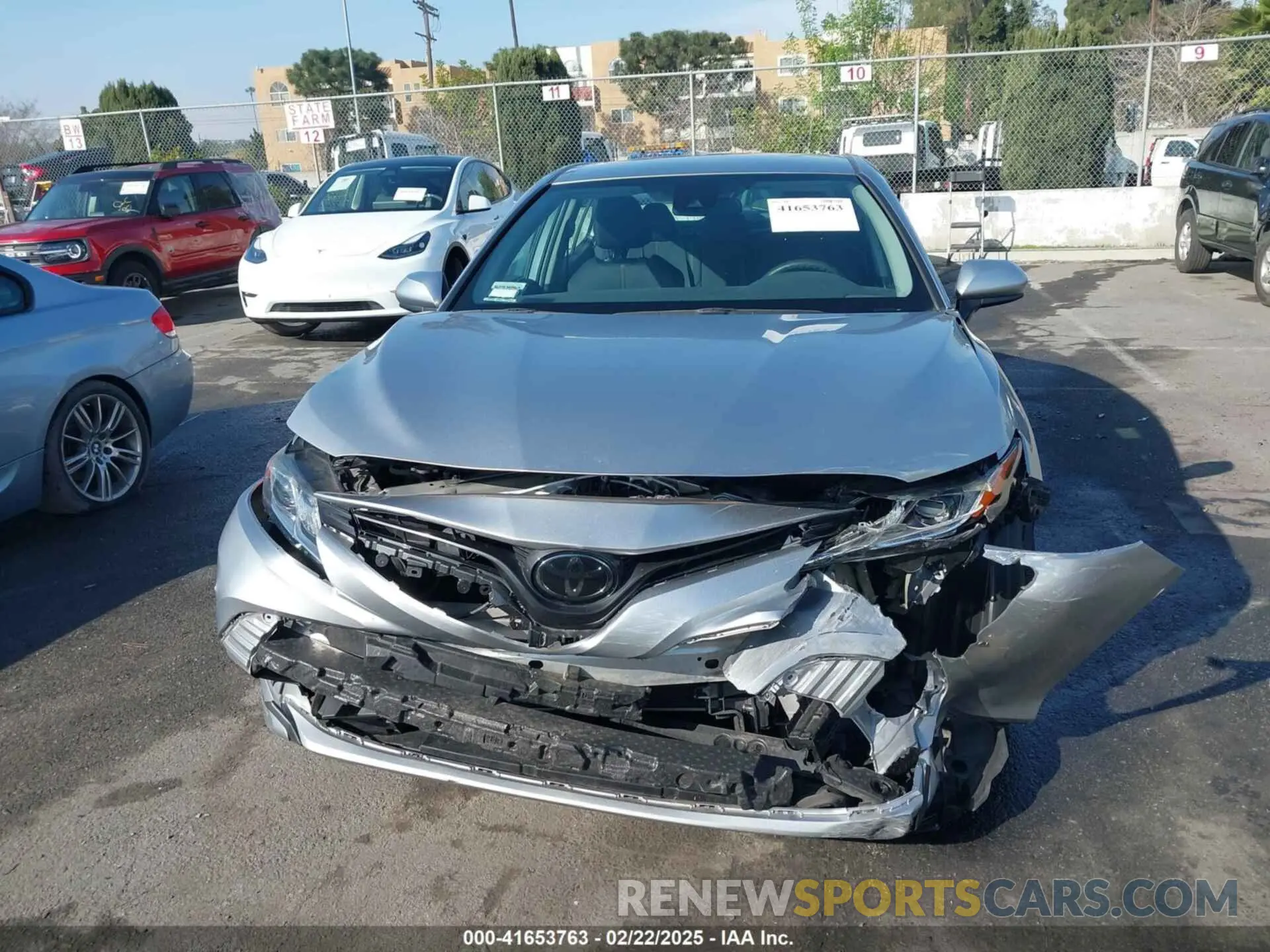 12 Photograph of a damaged car 4T1B11HK9KU782615 TOYOTA CAMRY 2019