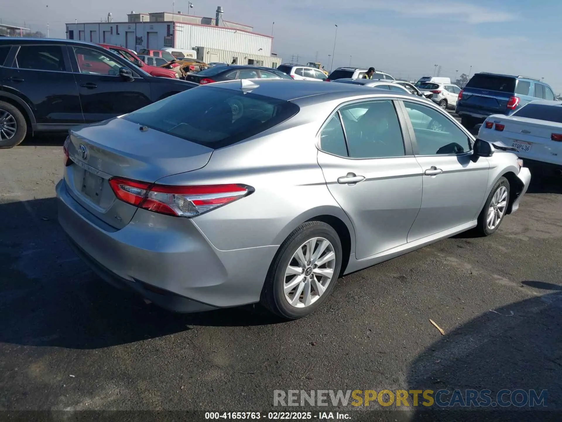 4 Photograph of a damaged car 4T1B11HK9KU782615 TOYOTA CAMRY 2019