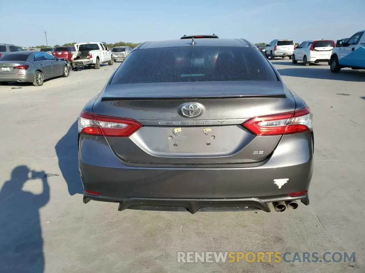 6 Photograph of a damaged car 4T1B11HK9KU783733 TOYOTA CAMRY 2019