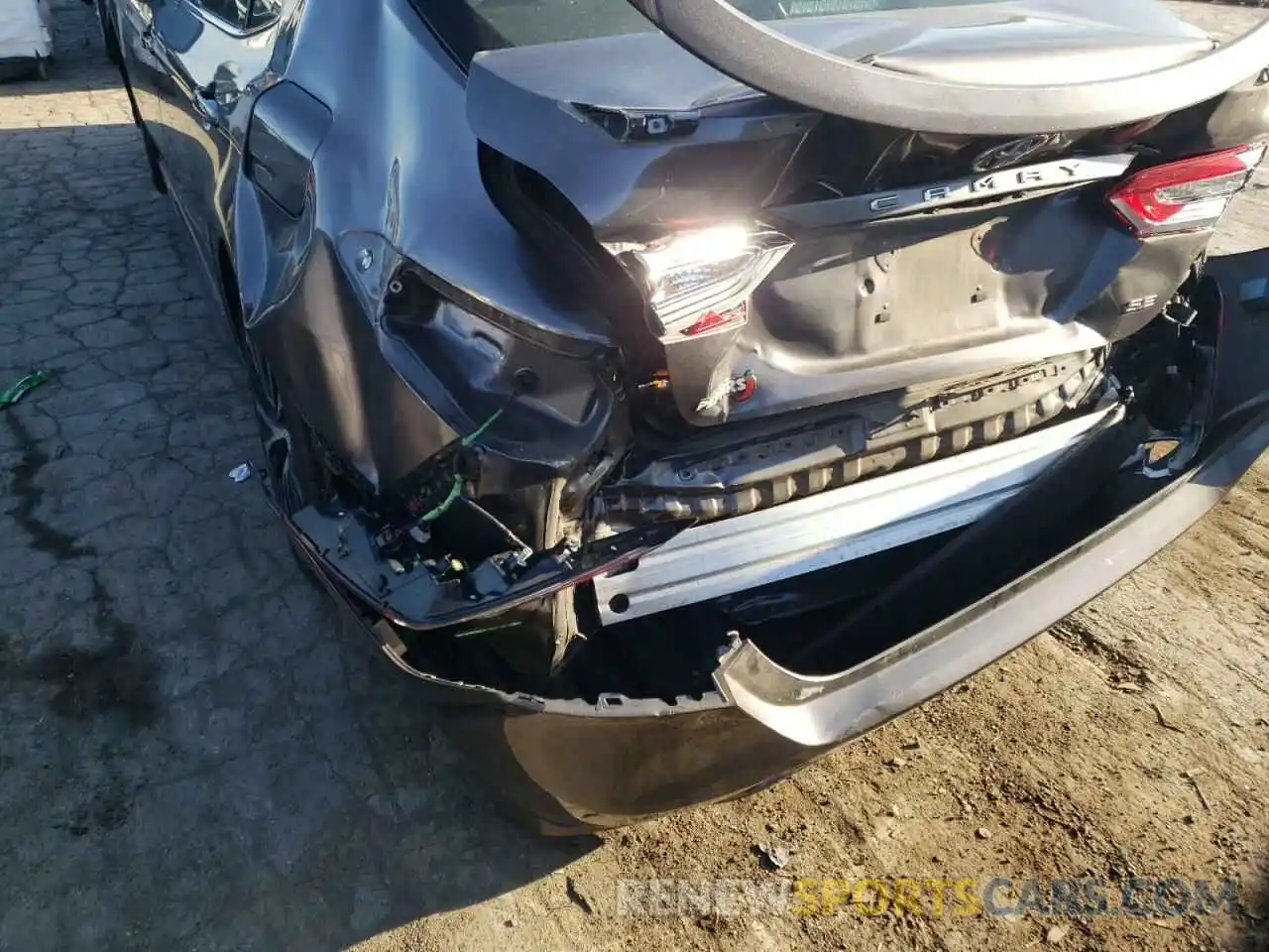 9 Photograph of a damaged car 4T1B11HK9KU784610 TOYOTA CAMRY 2019