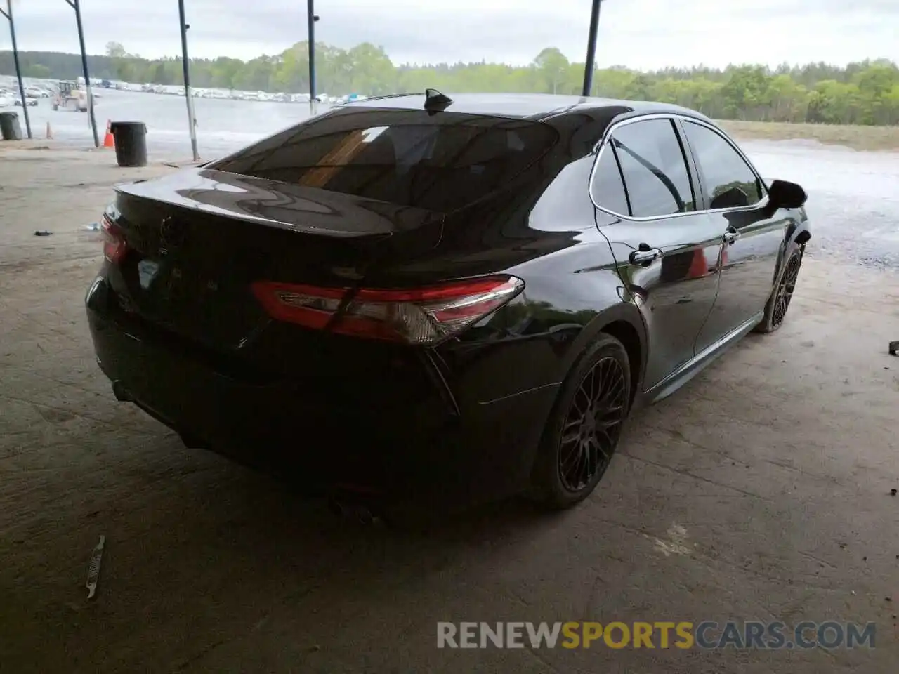 4 Photograph of a damaged car 4T1B11HK9KU784848 TOYOTA CAMRY 2019