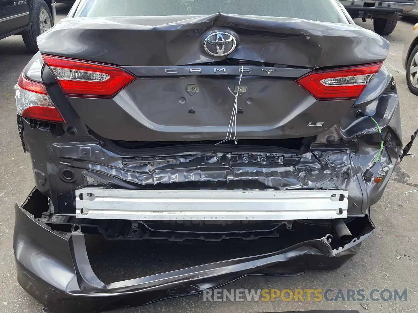 9 Photograph of a damaged car 4T1B11HK9KU785563 TOYOTA CAMRY 2019