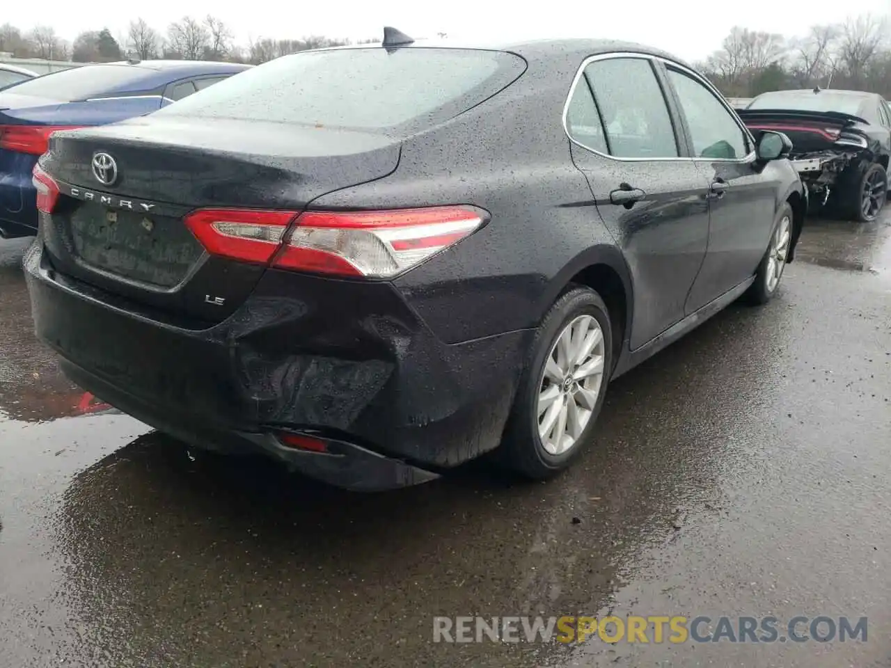 3 Photograph of a damaged car 4T1B11HK9KU785658 TOYOTA CAMRY 2019