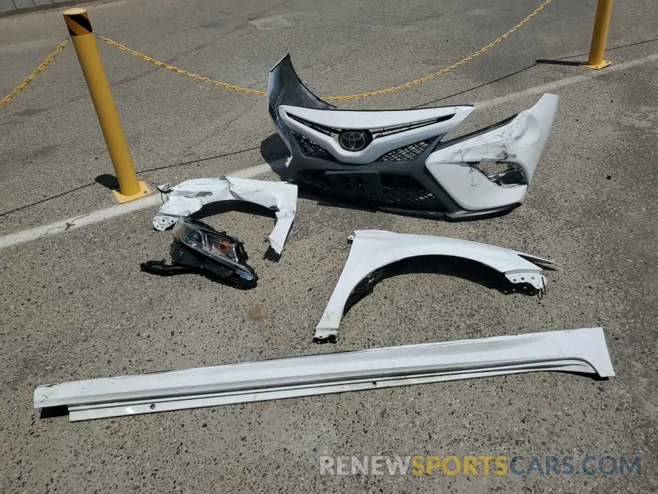 12 Photograph of a damaged car 4T1B11HK9KU789239 TOYOTA CAMRY 2019