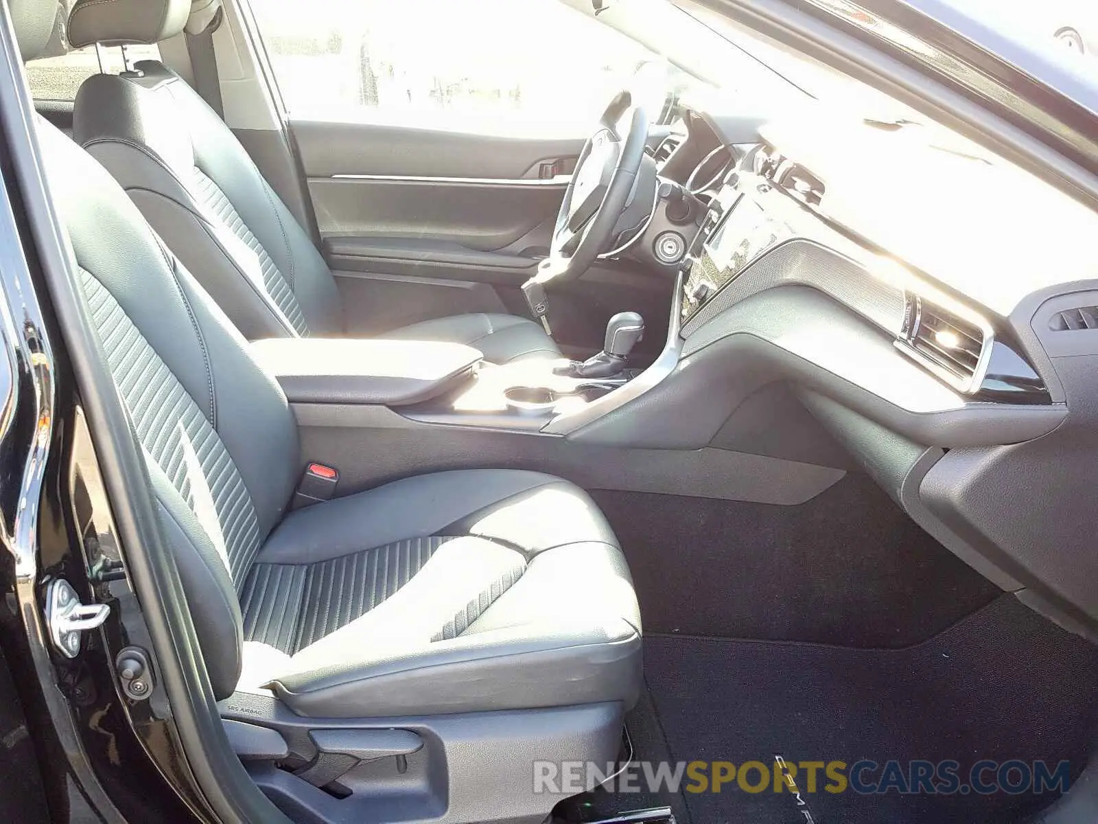 5 Photograph of a damaged car 4T1B11HK9KU791525 TOYOTA CAMRY 2019