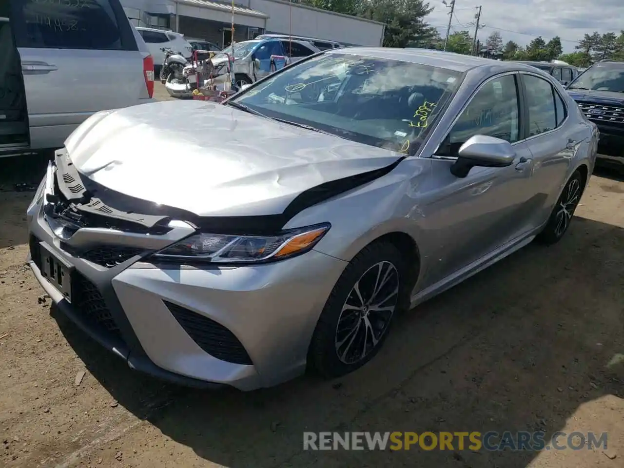 2 Photograph of a damaged car 4T1B11HK9KU798720 TOYOTA CAMRY 2019