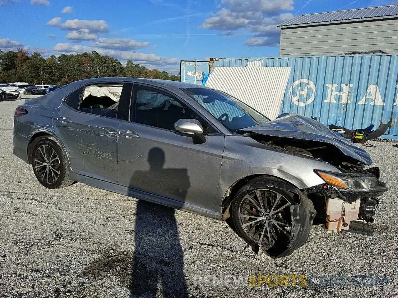 4 Photograph of a damaged car 4T1B11HK9KU799382 TOYOTA CAMRY 2019