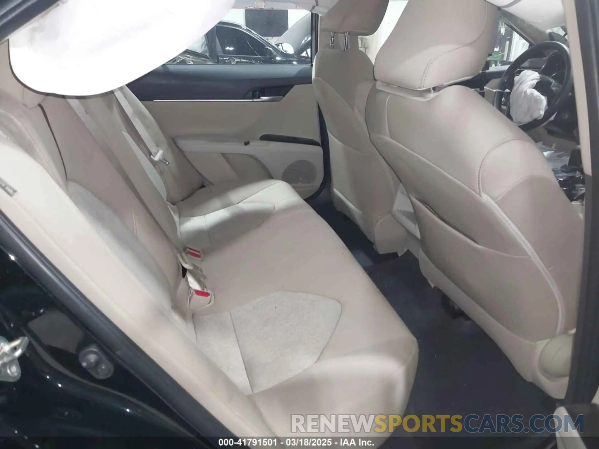 8 Photograph of a damaged car 4T1B11HK9KU799978 TOYOTA CAMRY 2019