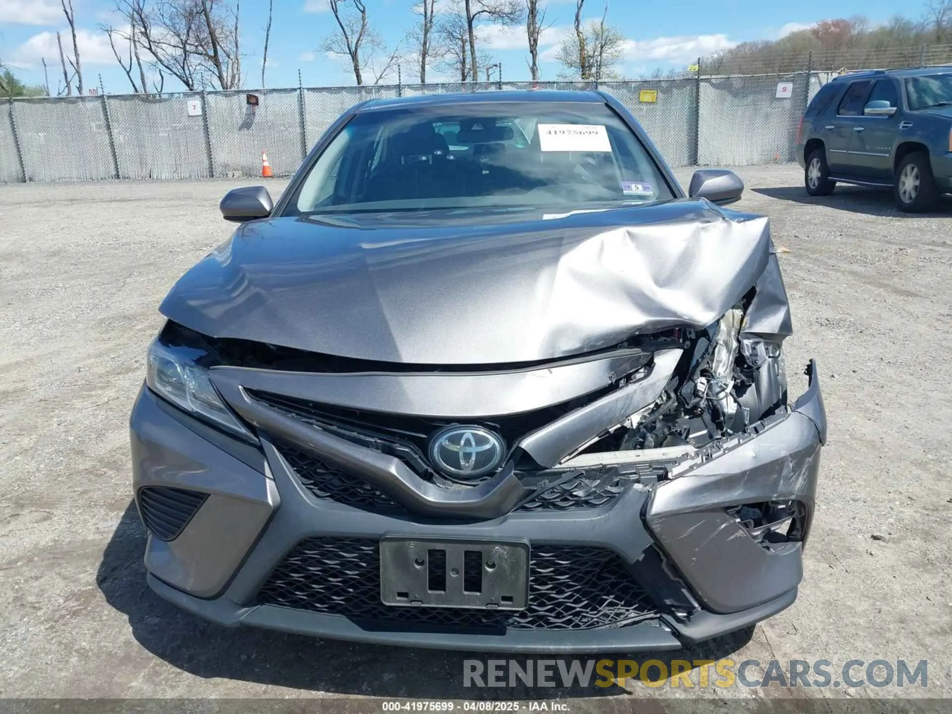 13 Photograph of a damaged car 4T1B11HK9KU800580 TOYOTA CAMRY 2019