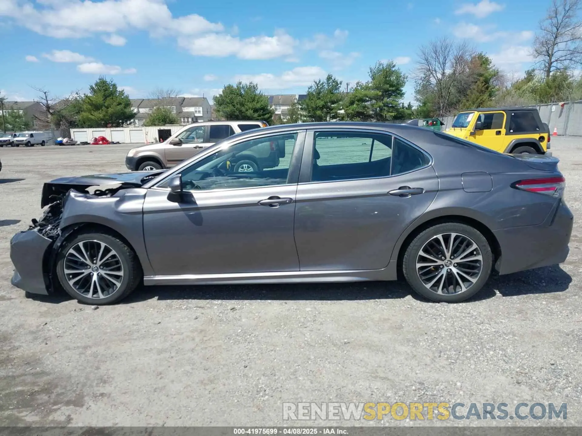 15 Photograph of a damaged car 4T1B11HK9KU800580 TOYOTA CAMRY 2019