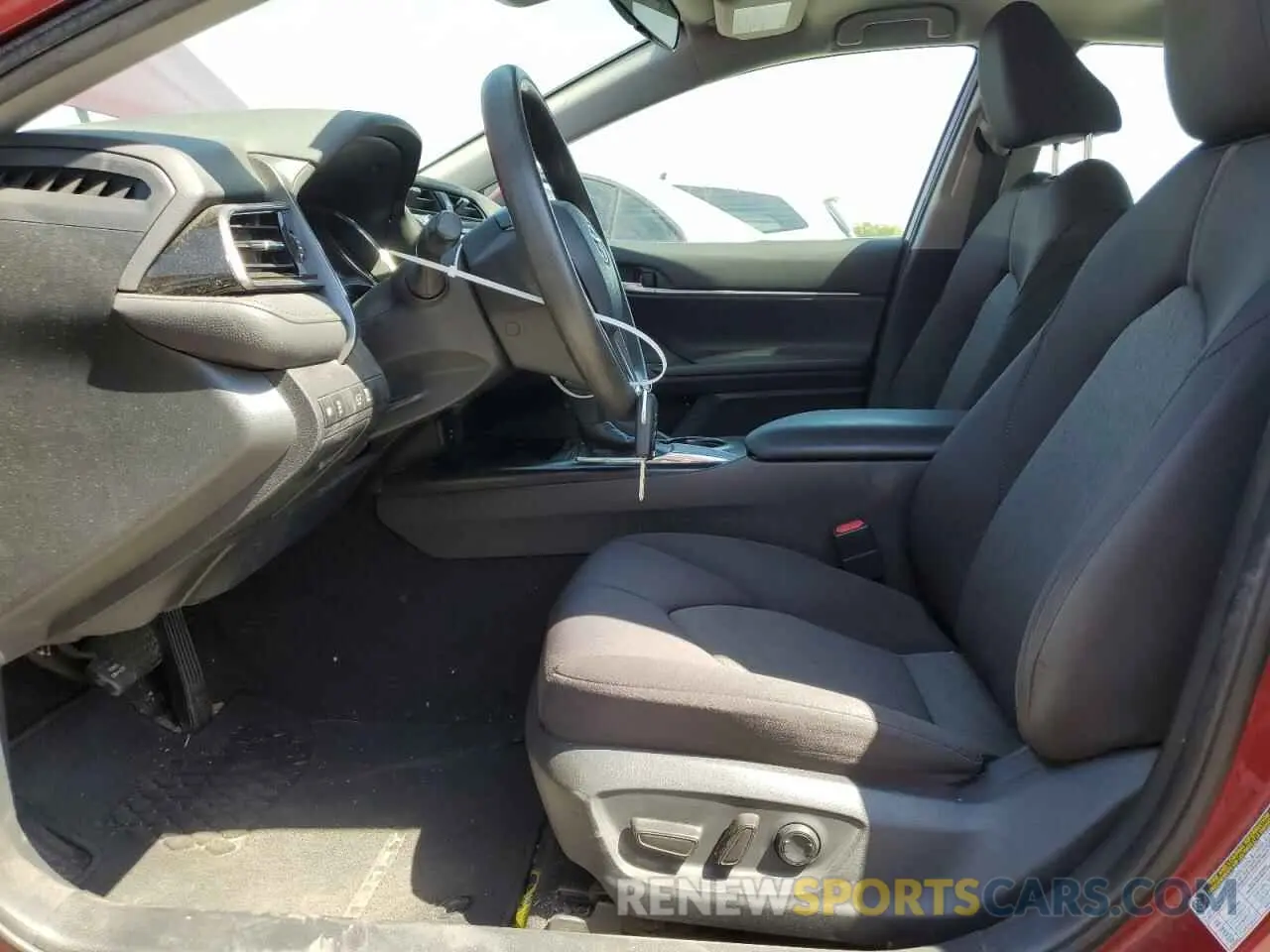 7 Photograph of a damaged car 4T1B11HK9KU800899 TOYOTA CAMRY 2019