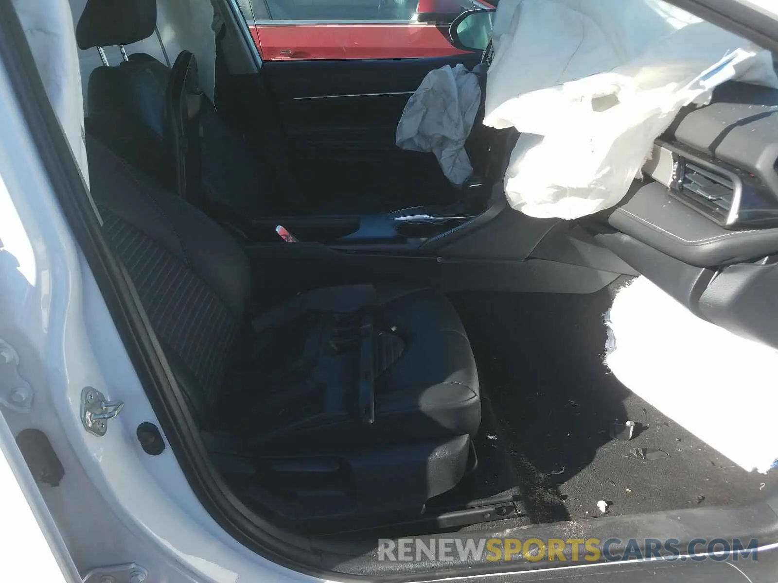 5 Photograph of a damaged car 4T1B11HK9KU804497 TOYOTA CAMRY 2019