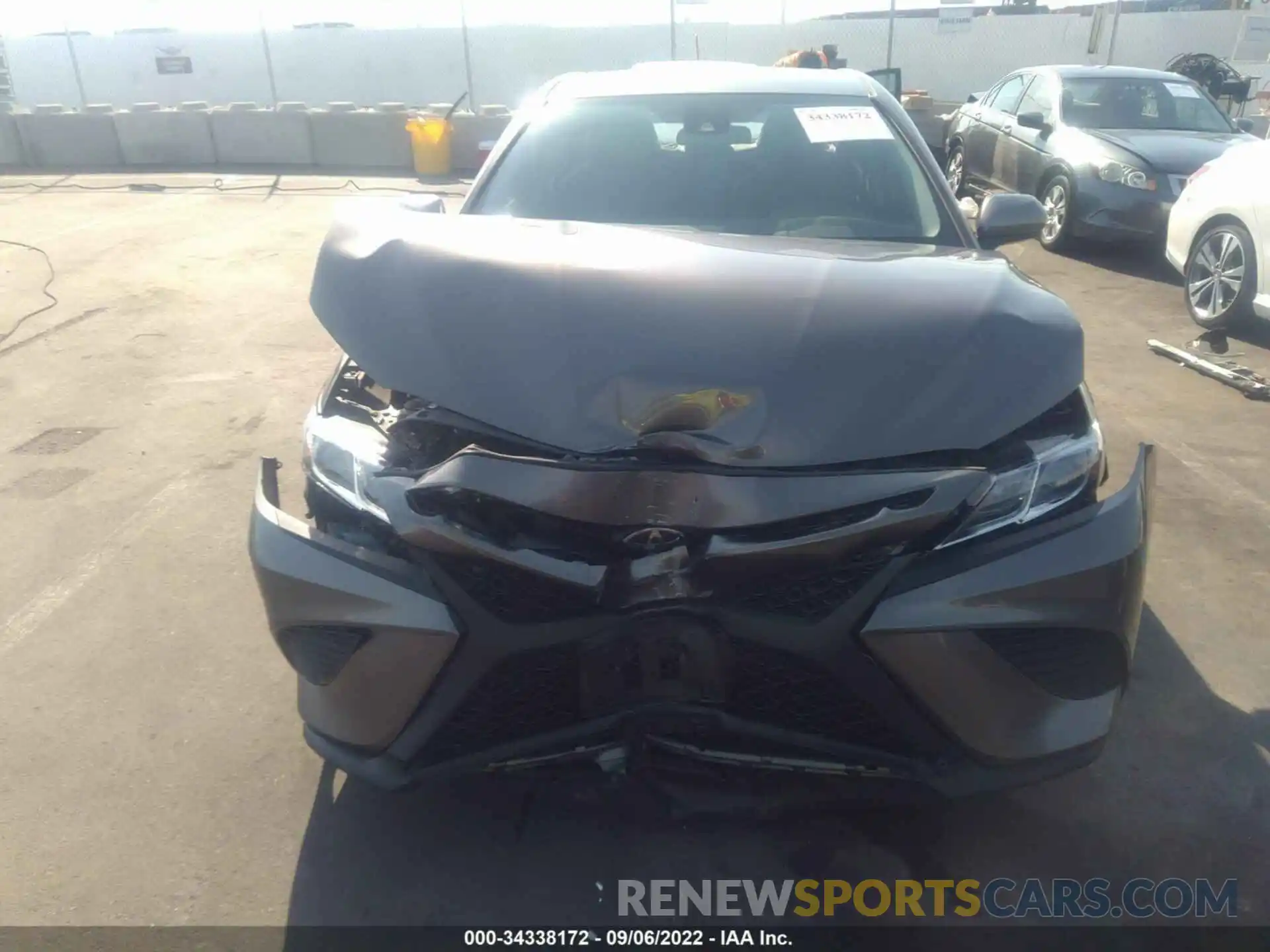 6 Photograph of a damaged car 4T1B11HK9KU805018 TOYOTA CAMRY 2019