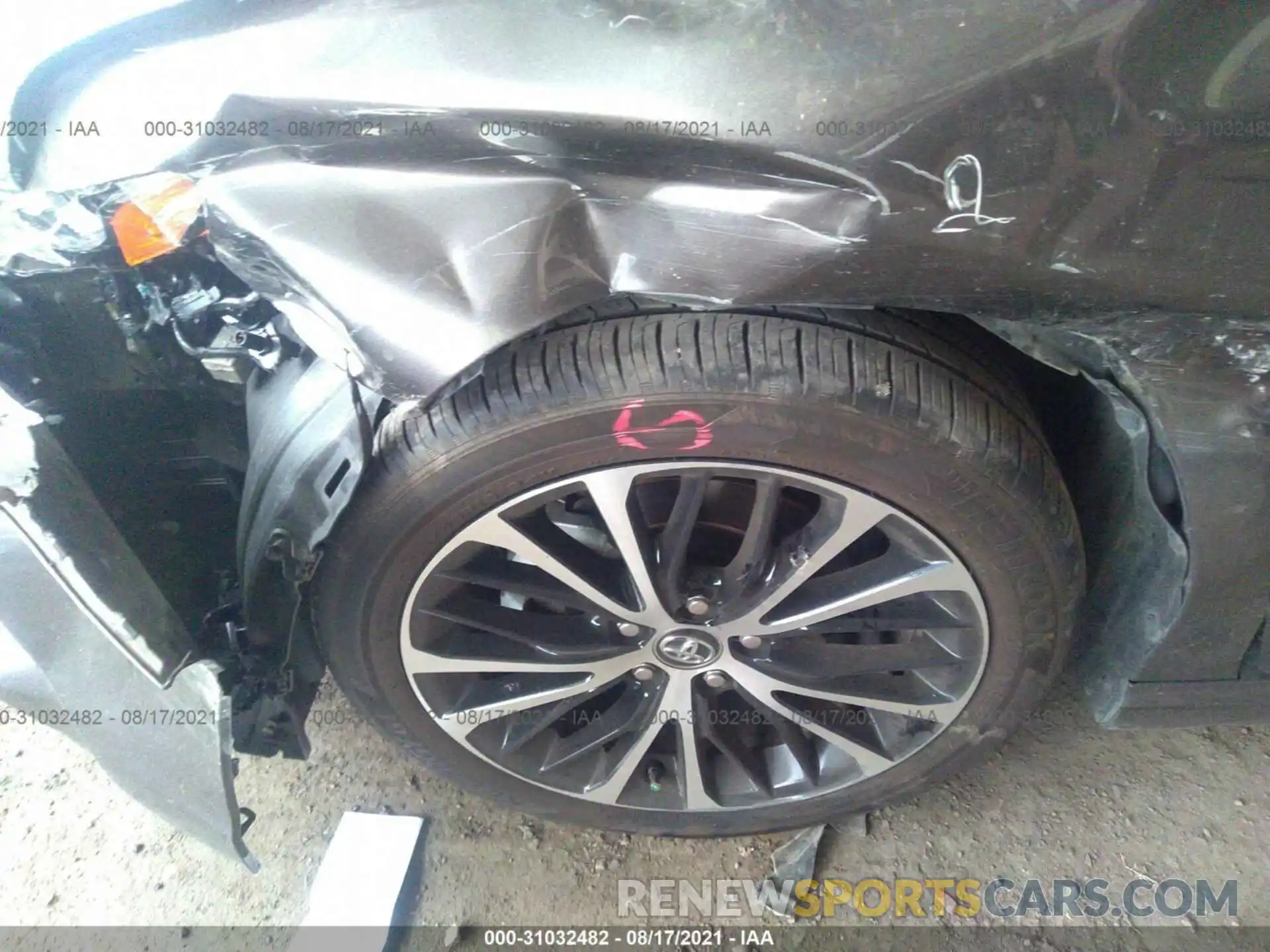 12 Photograph of a damaged car 4T1B11HK9KU811370 TOYOTA CAMRY 2019