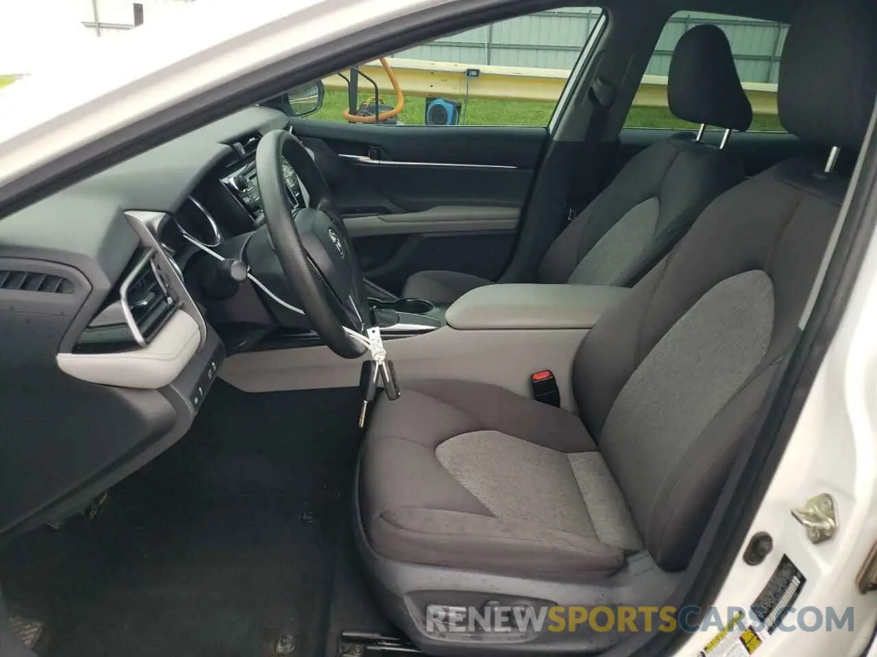 7 Photograph of a damaged car 4T1B11HK9KU811823 TOYOTA CAMRY 2019