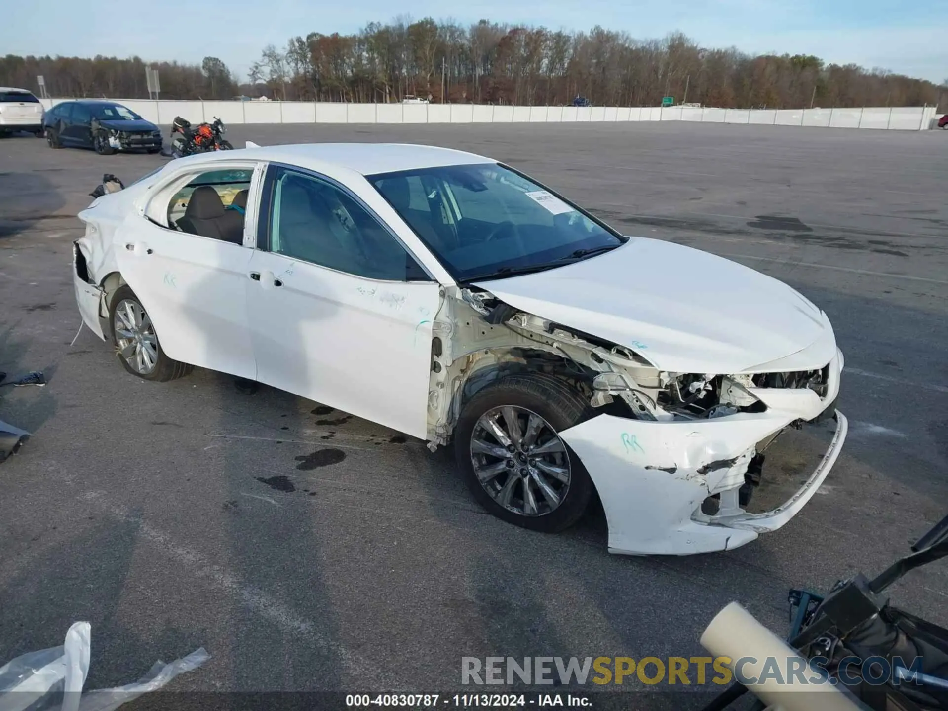1 Photograph of a damaged car 4T1B11HK9KU826984 TOYOTA CAMRY 2019