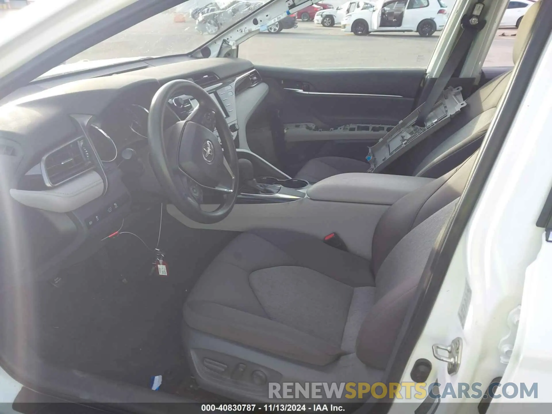 8 Photograph of a damaged car 4T1B11HK9KU826984 TOYOTA CAMRY 2019