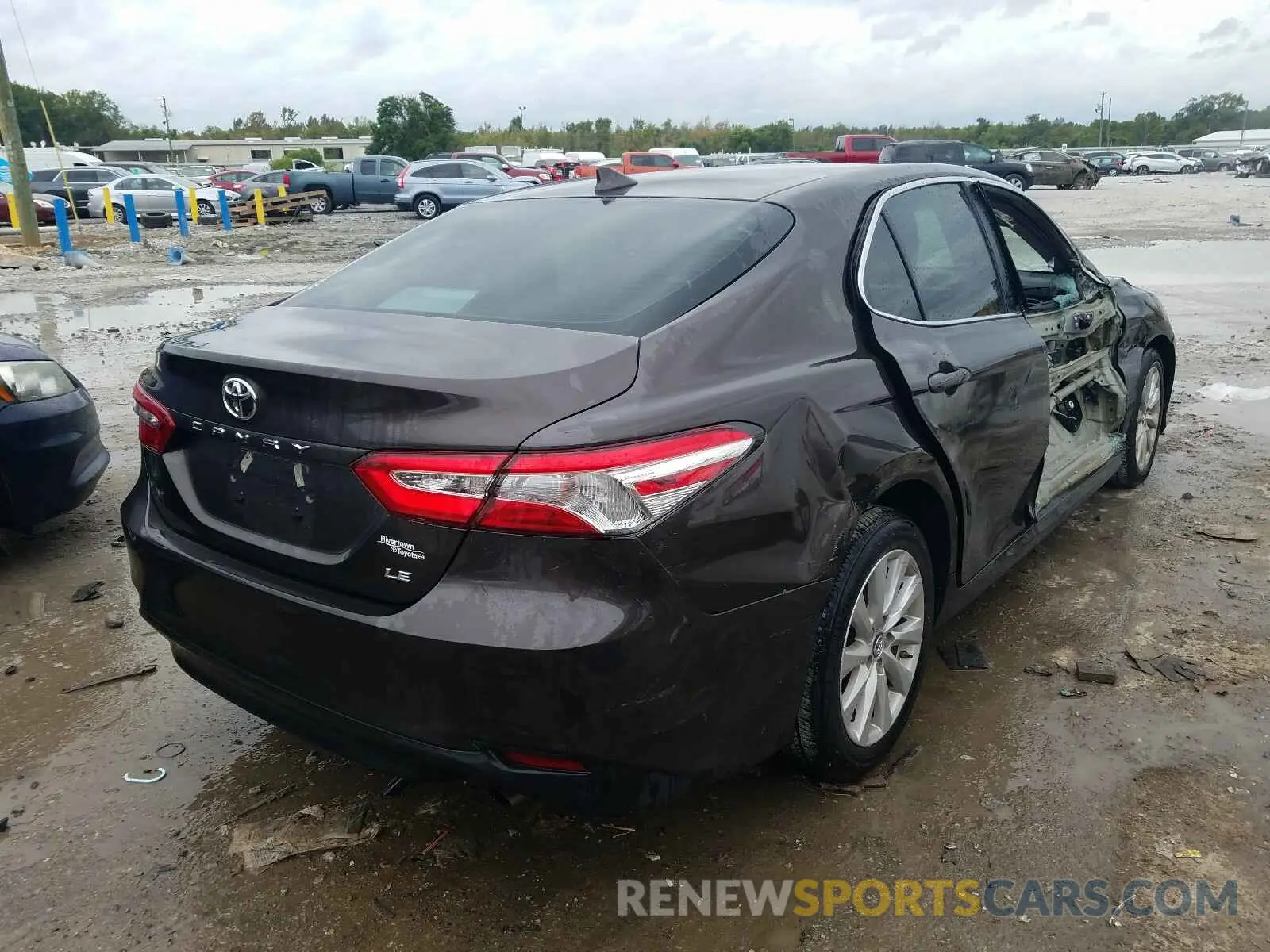 4 Photograph of a damaged car 4T1B11HK9KU828881 TOYOTA CAMRY 2019