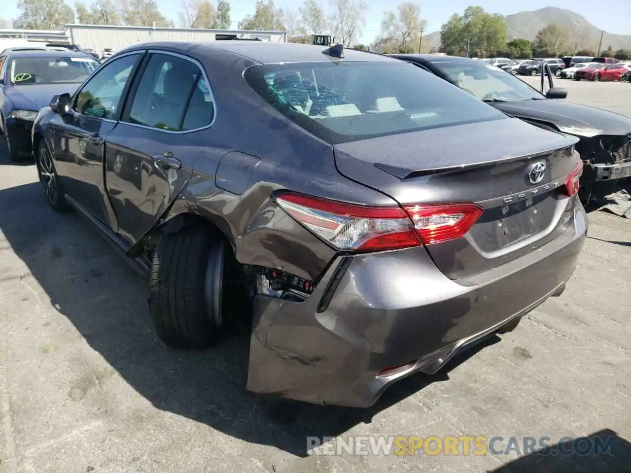 3 Photograph of a damaged car 4T1B11HK9KU834311 TOYOTA CAMRY 2019