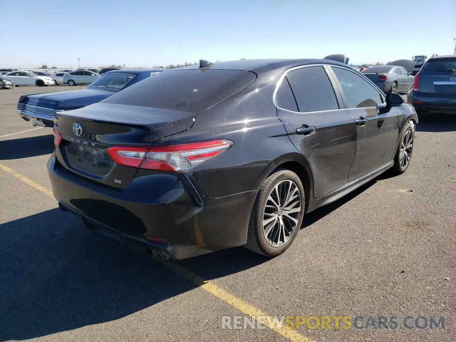 4 Photograph of a damaged car 4T1B11HK9KU834423 TOYOTA CAMRY 2019