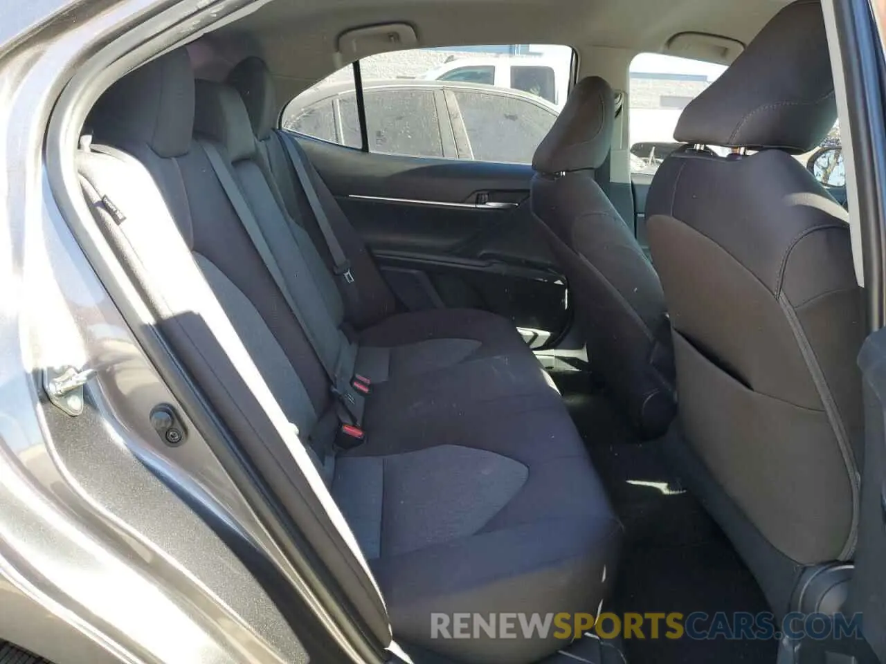 10 Photograph of a damaged car 4T1B11HK9KU835040 TOYOTA CAMRY 2019