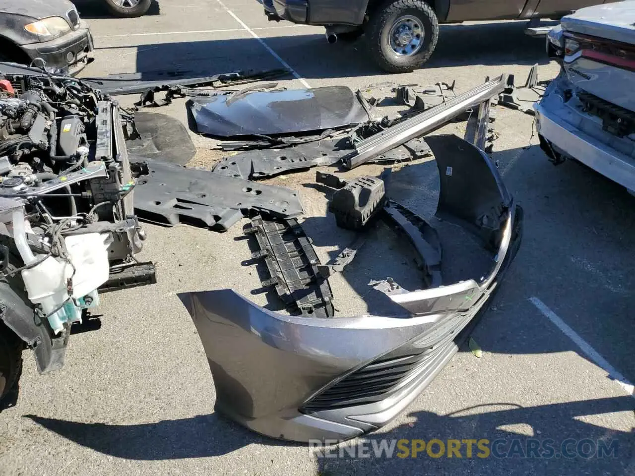 12 Photograph of a damaged car 4T1B11HK9KU835040 TOYOTA CAMRY 2019