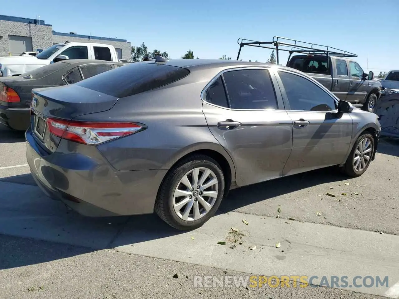 3 Photograph of a damaged car 4T1B11HK9KU835040 TOYOTA CAMRY 2019