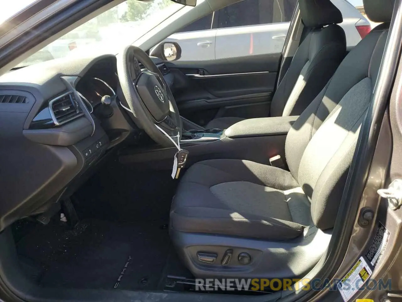 7 Photograph of a damaged car 4T1B11HK9KU835040 TOYOTA CAMRY 2019