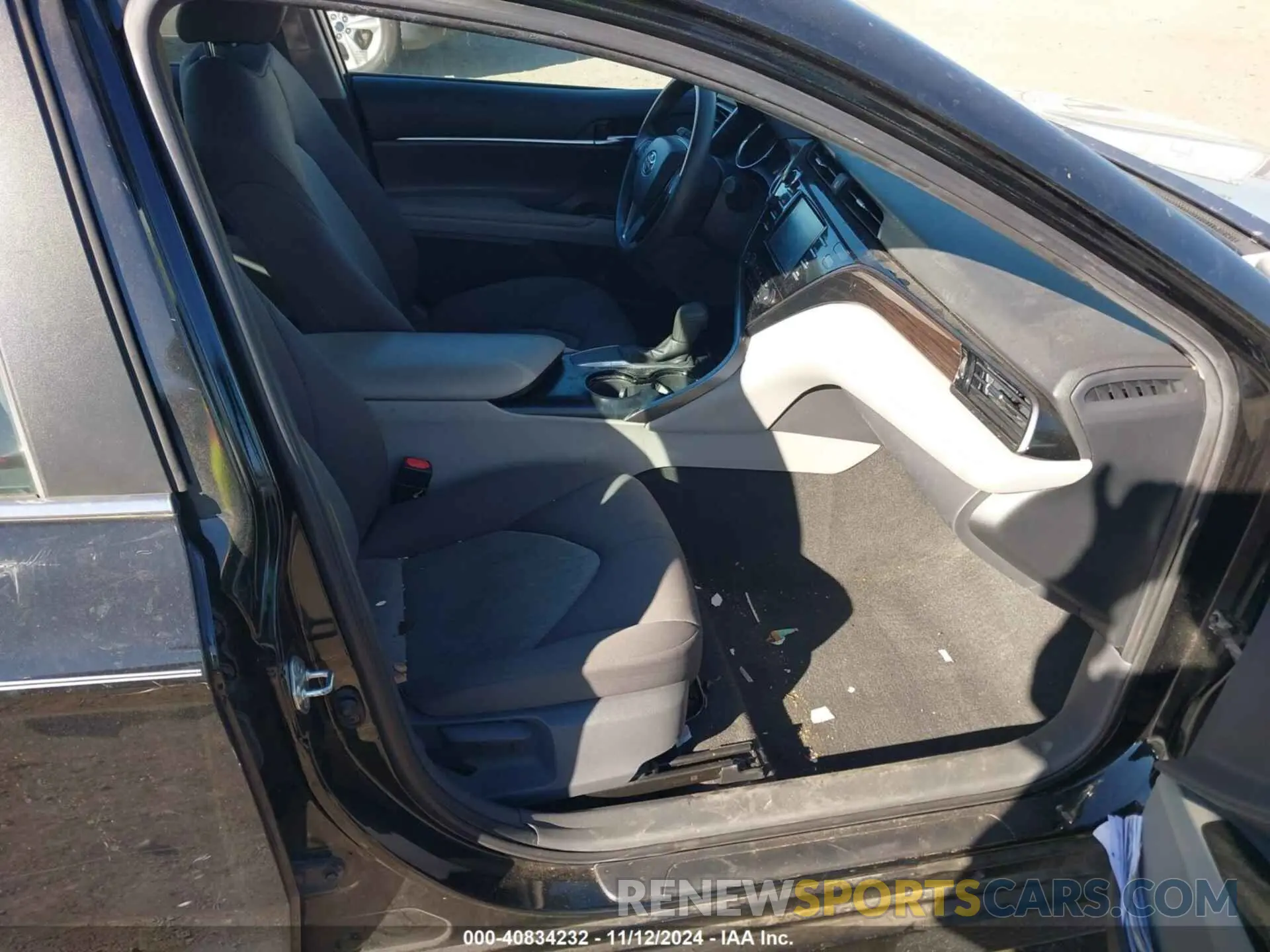5 Photograph of a damaged car 4T1B11HK9KU835460 TOYOTA CAMRY 2019