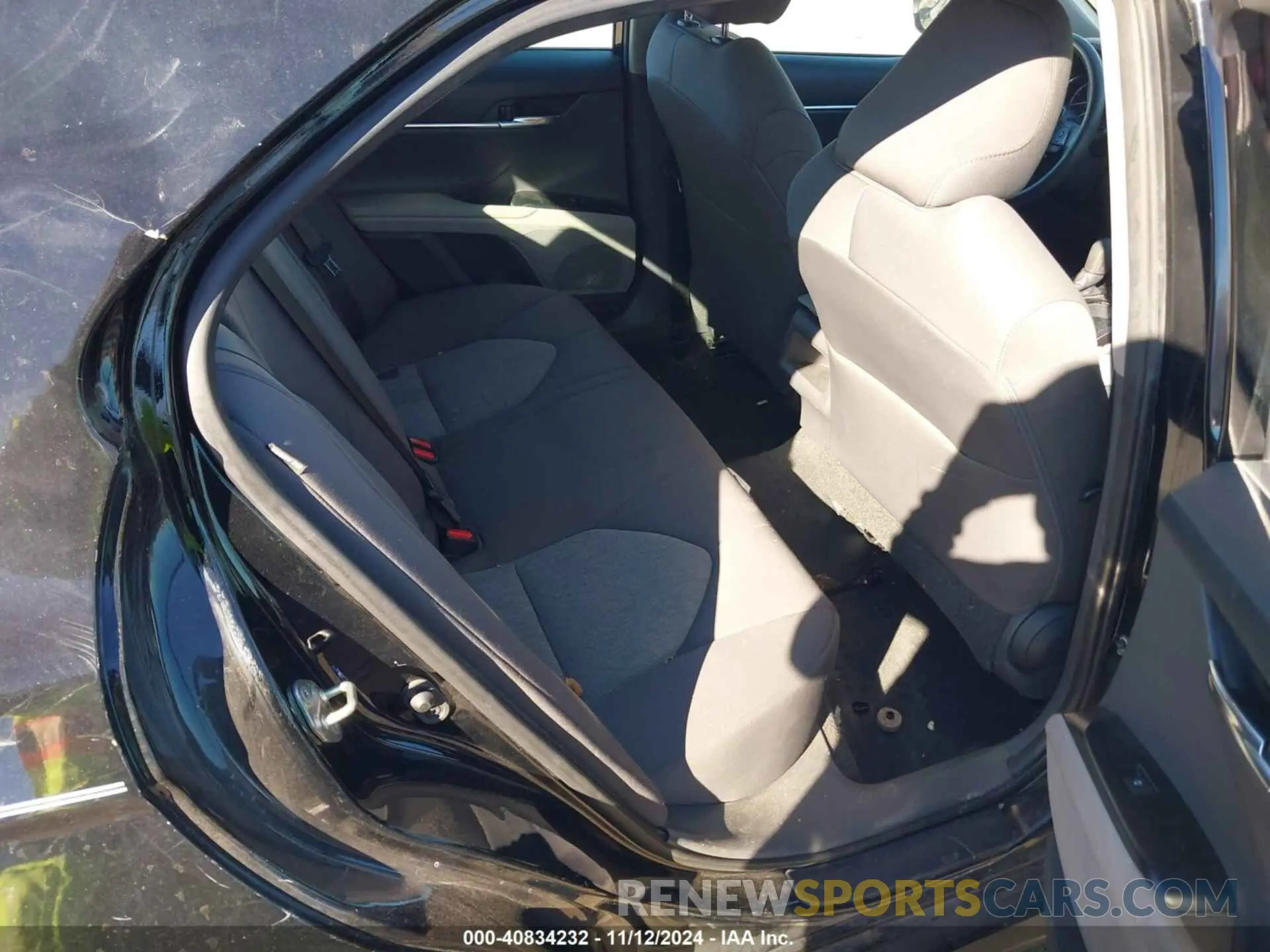 8 Photograph of a damaged car 4T1B11HK9KU835460 TOYOTA CAMRY 2019