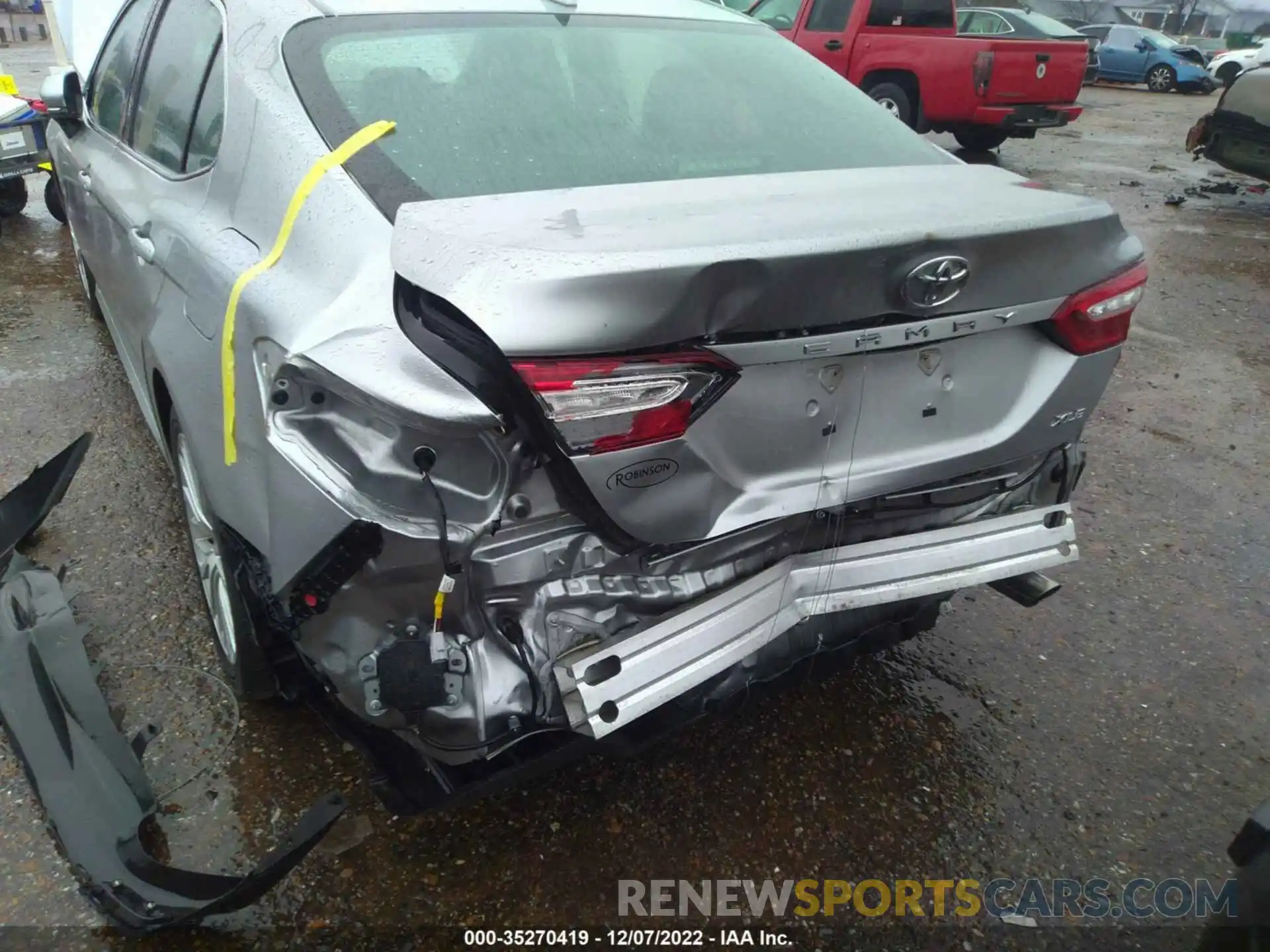 6 Photograph of a damaged car 4T1B11HK9KU836849 TOYOTA CAMRY 2019