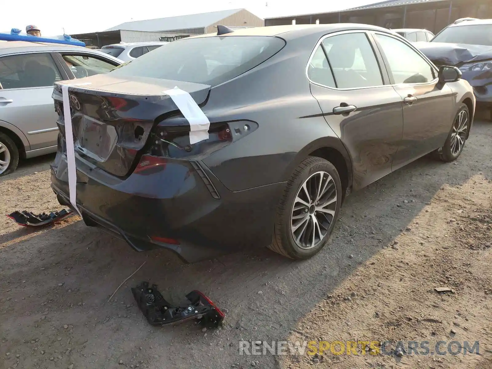 4 Photograph of a damaged car 4T1B11HK9KU842103 TOYOTA CAMRY 2019