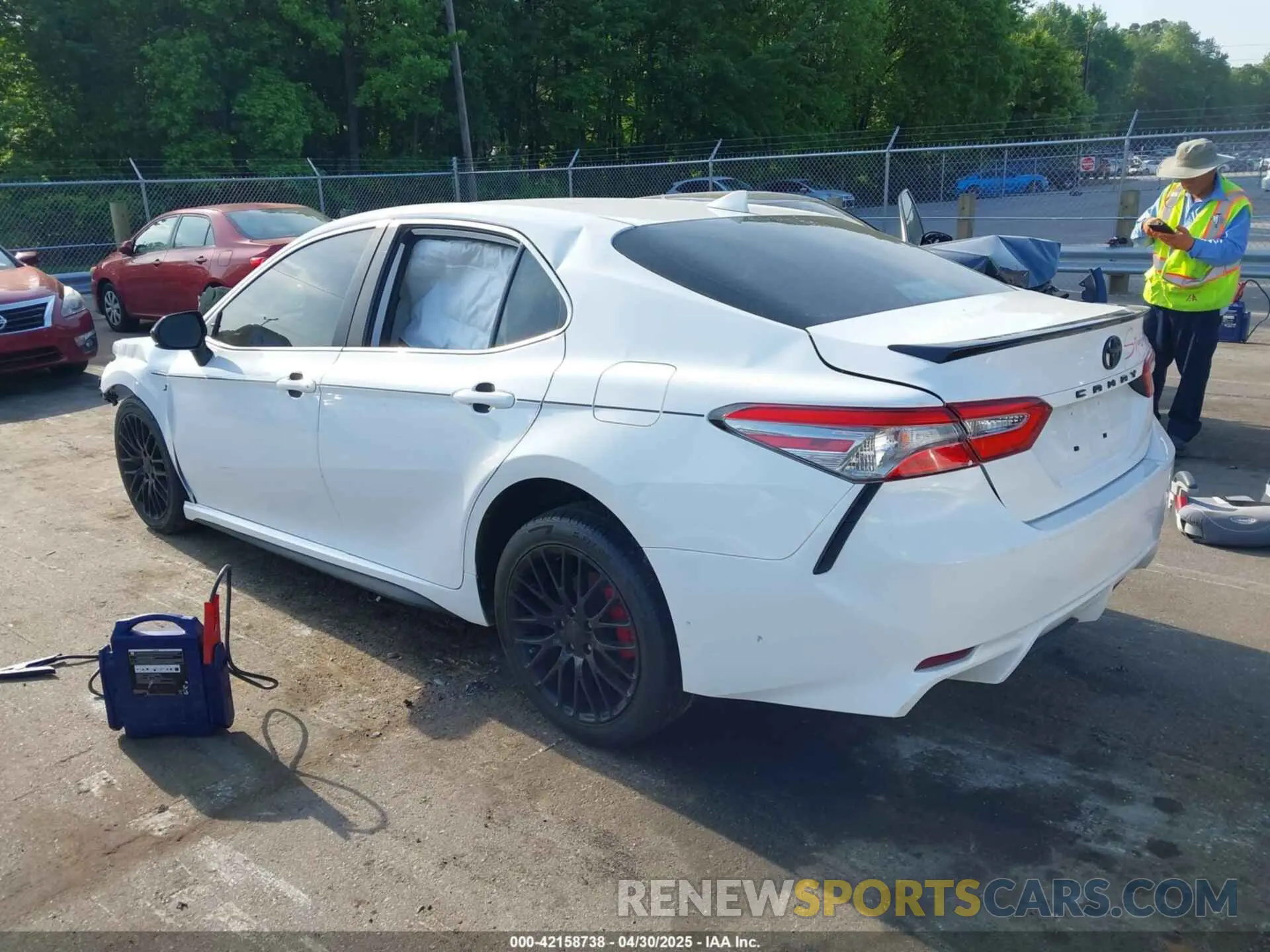 3 Photograph of a damaged car 4T1B11HK9KU842909 TOYOTA CAMRY 2019