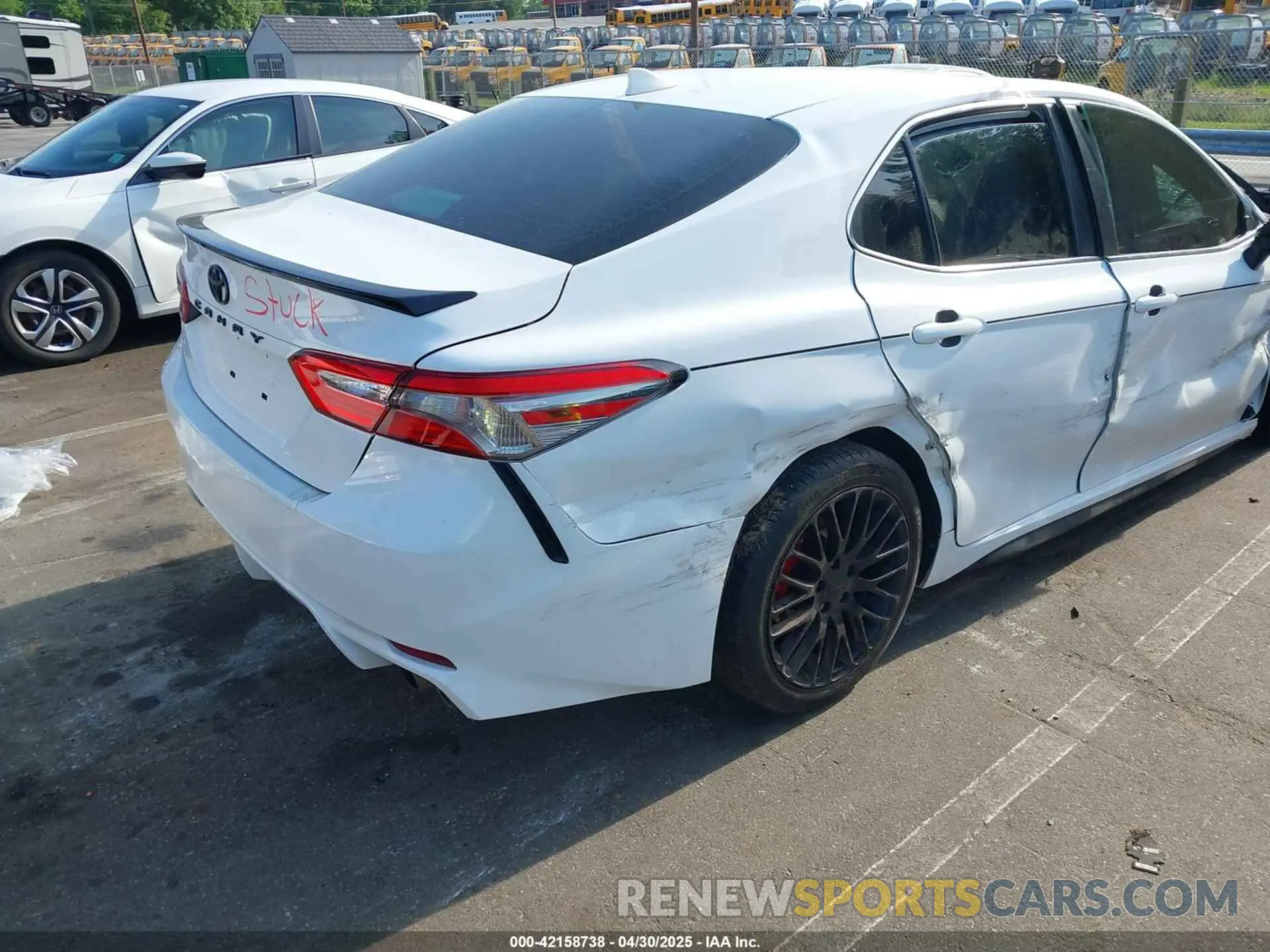 4 Photograph of a damaged car 4T1B11HK9KU842909 TOYOTA CAMRY 2019