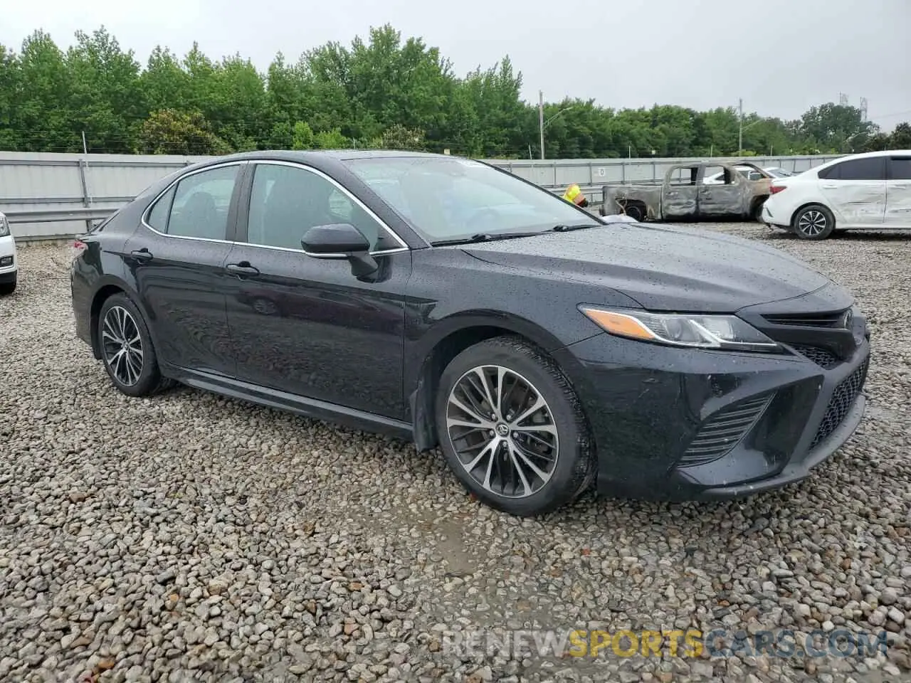 4 Photograph of a damaged car 4T1B11HK9KU846149 TOYOTA CAMRY 2019