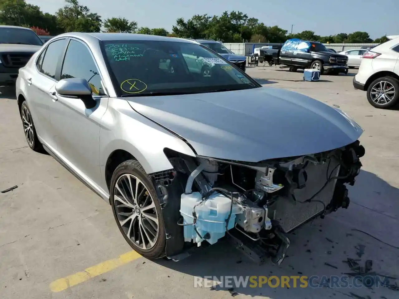 1 Photograph of a damaged car 4T1B11HK9KU846801 TOYOTA CAMRY 2019