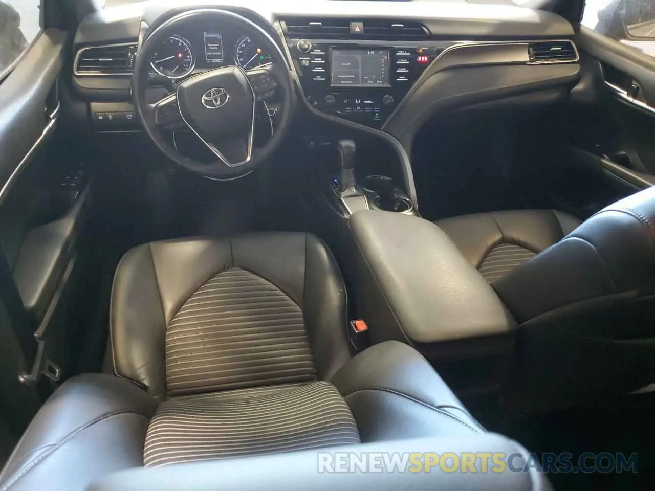 8 Photograph of a damaged car 4T1B11HK9KU847365 TOYOTA CAMRY 2019