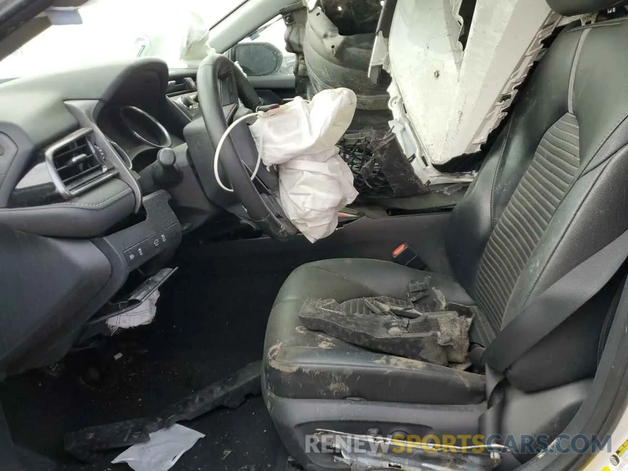 7 Photograph of a damaged car 4T1B11HK9KU848192 TOYOTA CAMRY 2019