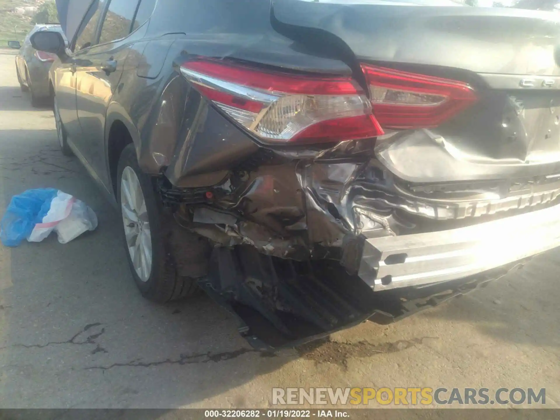 6 Photograph of a damaged car 4T1B11HK9KU849746 TOYOTA CAMRY 2019