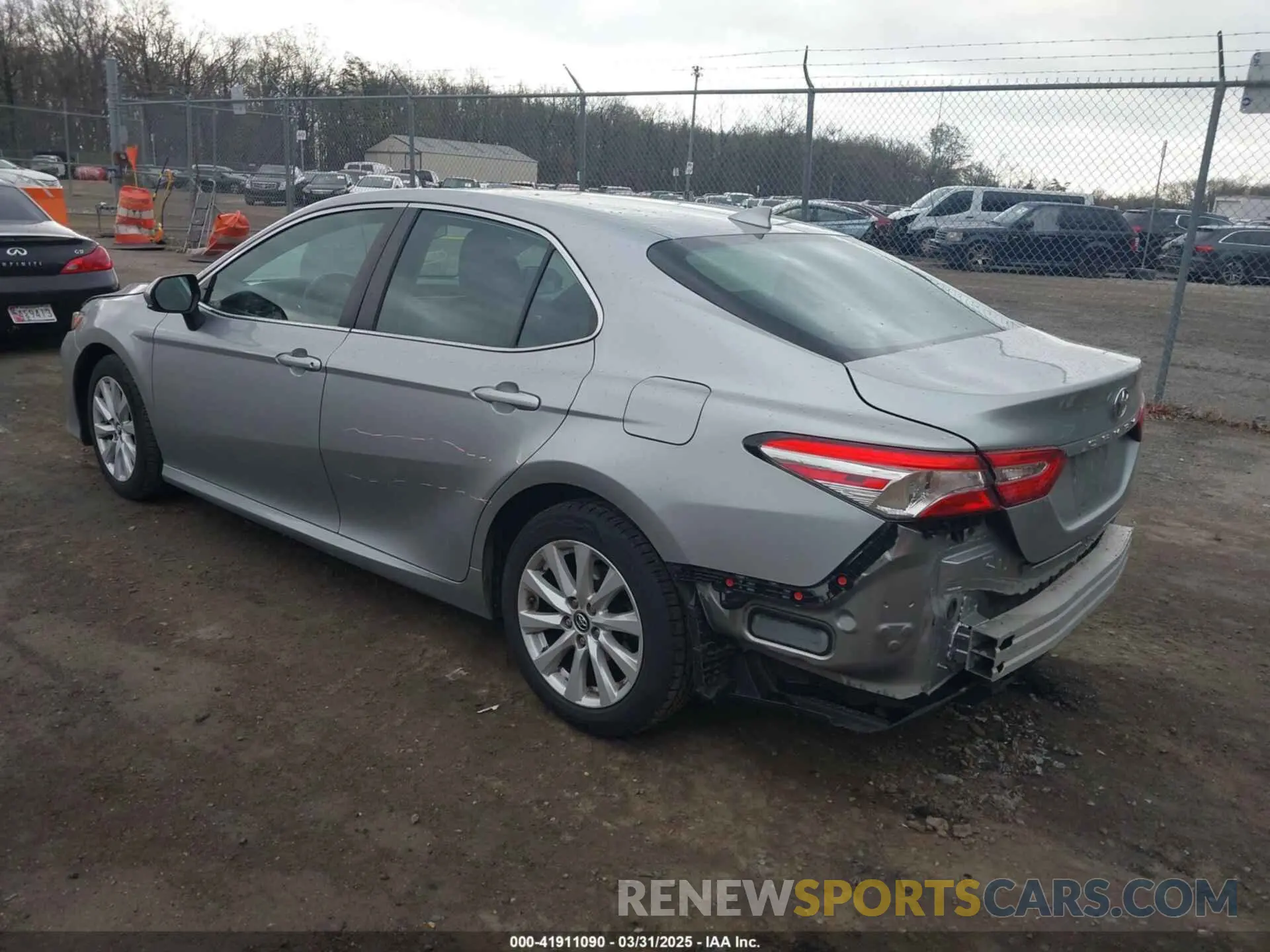 3 Photograph of a damaged car 4T1B11HK9KU851075 TOYOTA CAMRY 2019