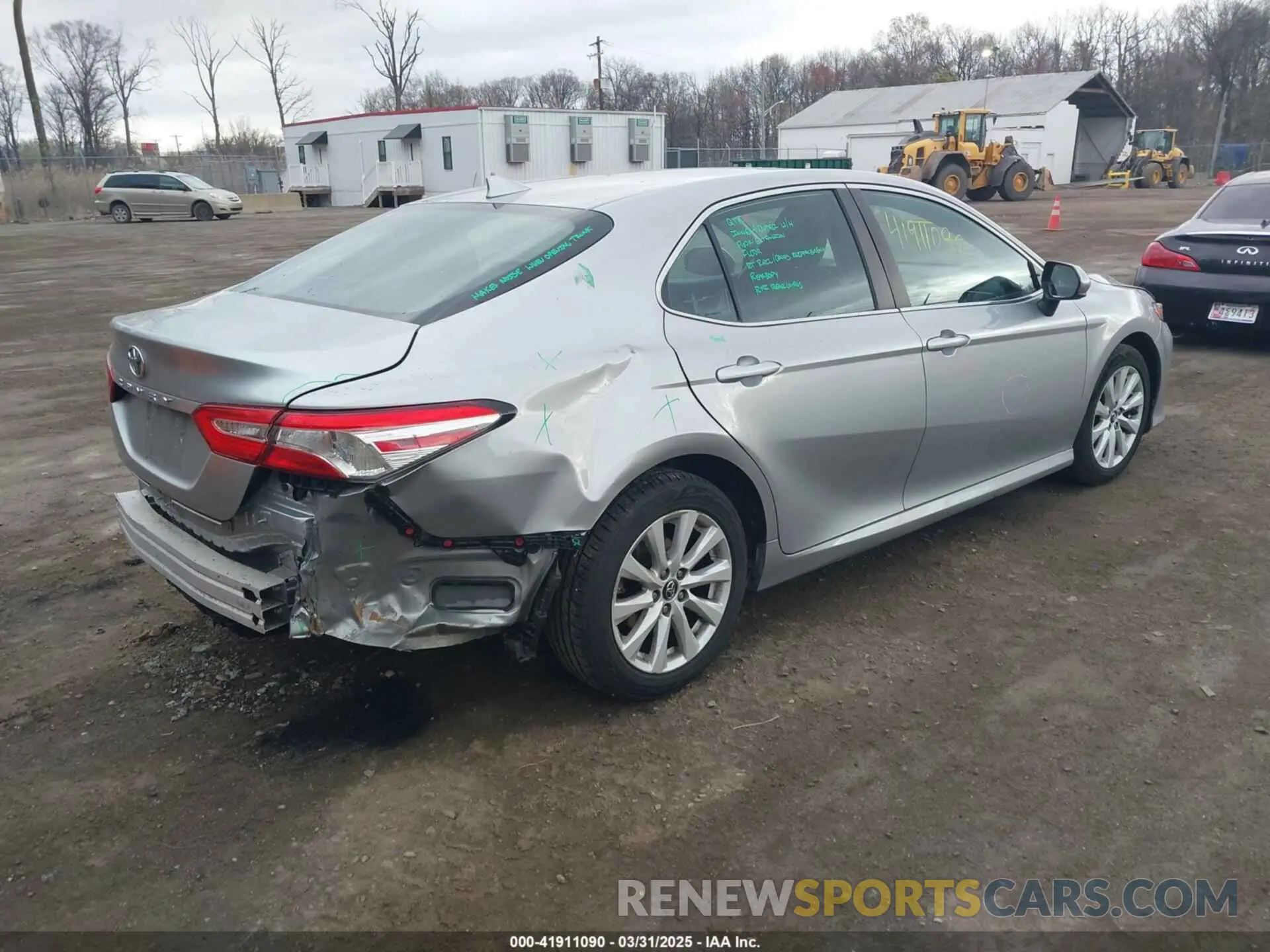4 Photograph of a damaged car 4T1B11HK9KU851075 TOYOTA CAMRY 2019