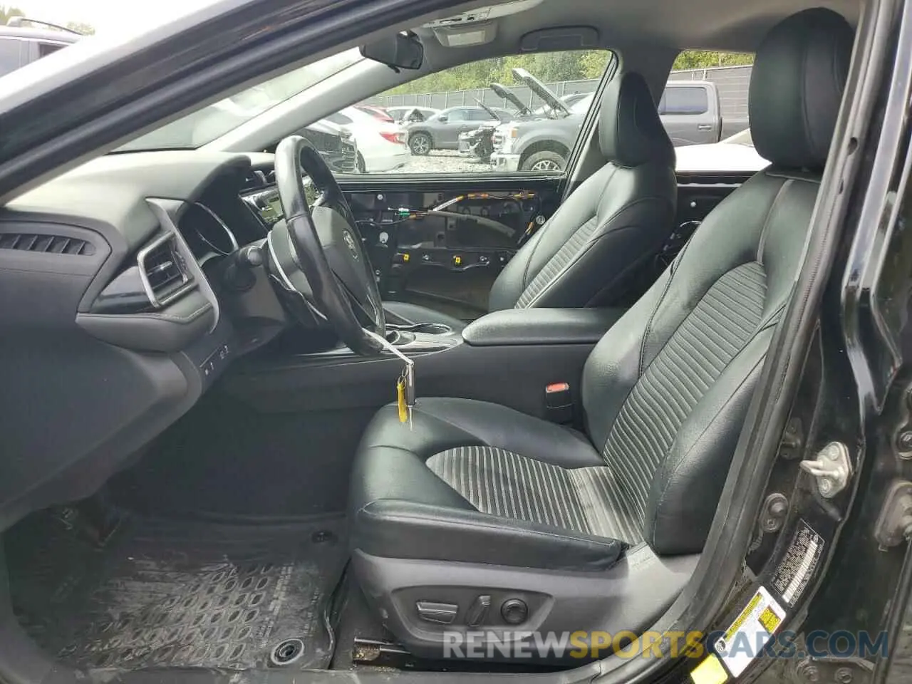 7 Photograph of a damaged car 4T1B11HK9KU851500 TOYOTA CAMRY 2019