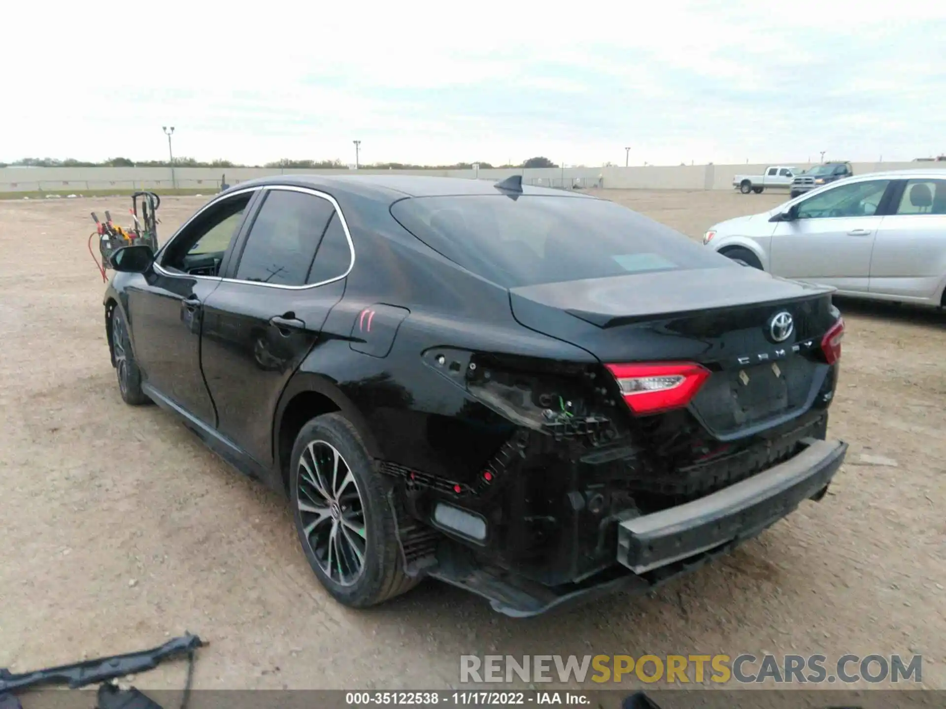 3 Photograph of a damaged car 4T1B11HK9KU852646 TOYOTA CAMRY 2019