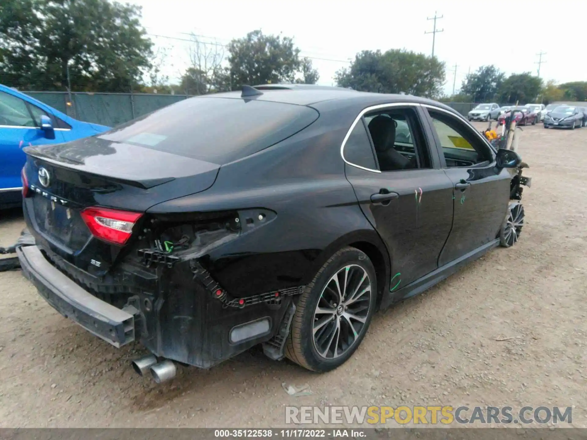 4 Photograph of a damaged car 4T1B11HK9KU852646 TOYOTA CAMRY 2019