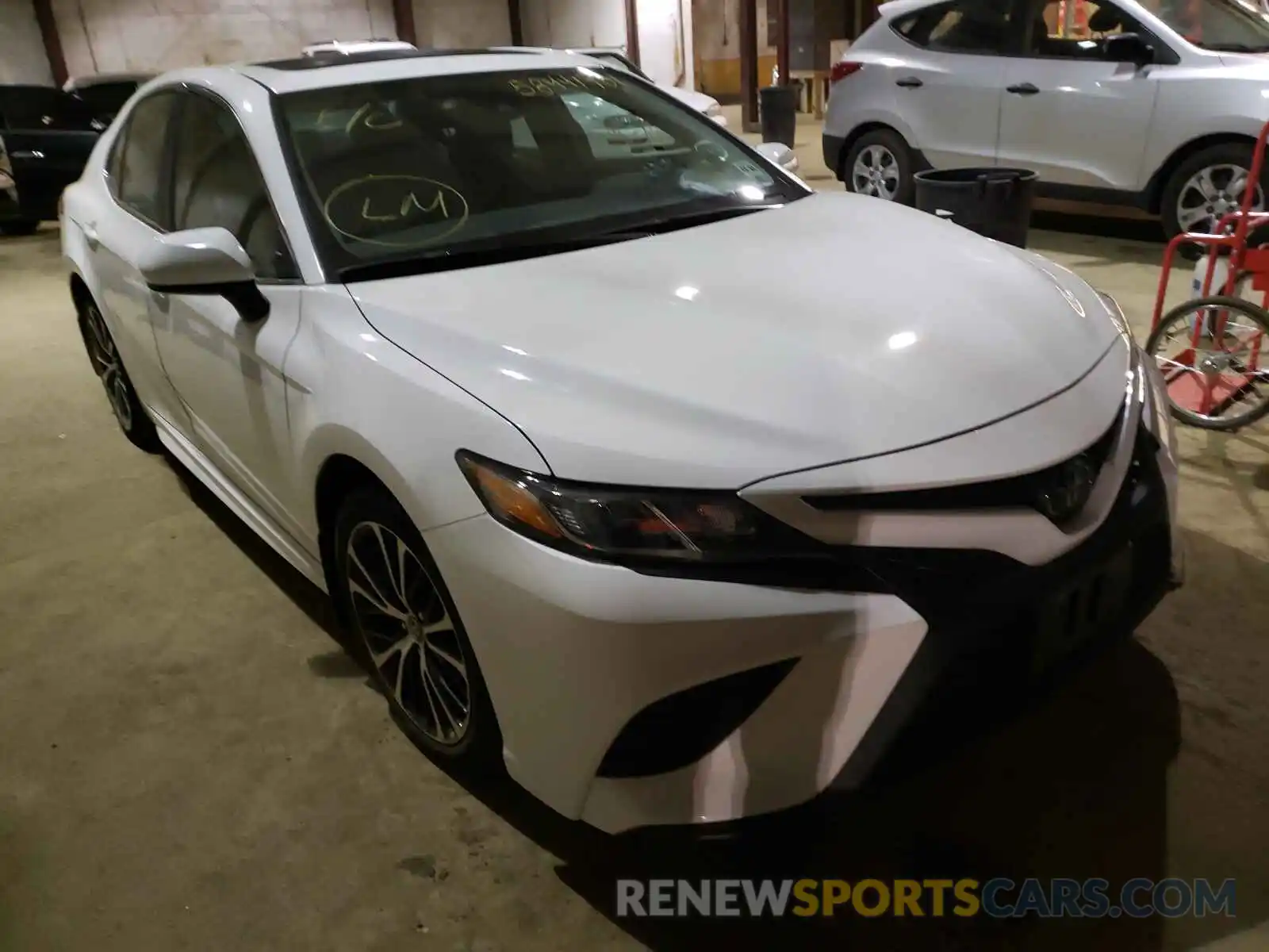 1 Photograph of a damaged car 4T1B11HK9KU855157 TOYOTA CAMRY 2019