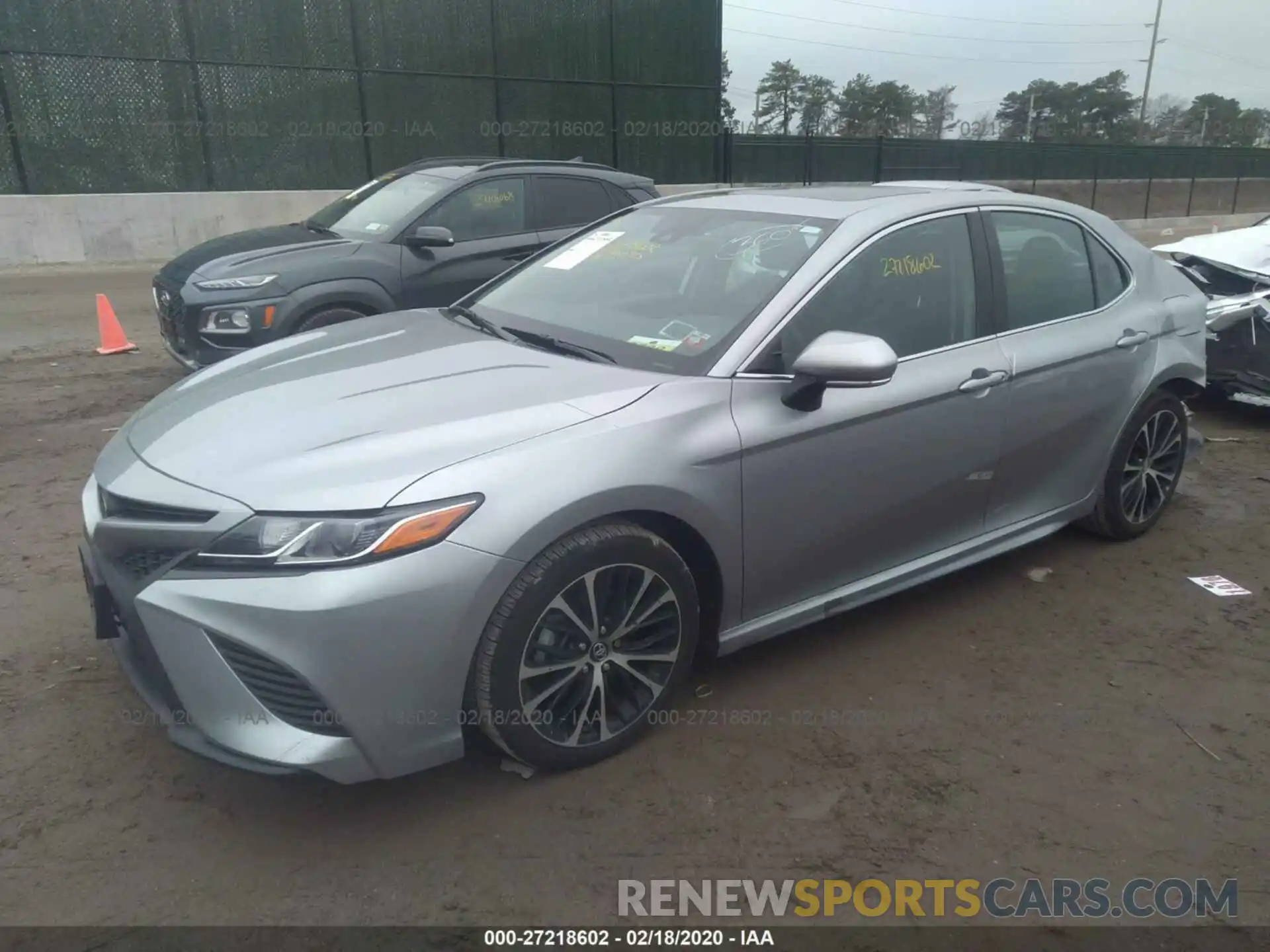 2 Photograph of a damaged car 4T1B11HKXKU160377 TOYOTA CAMRY 2019